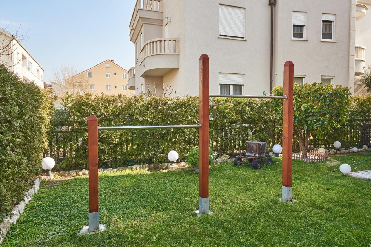Apartments Lovric With Sea View Kaštela Kültér fotó