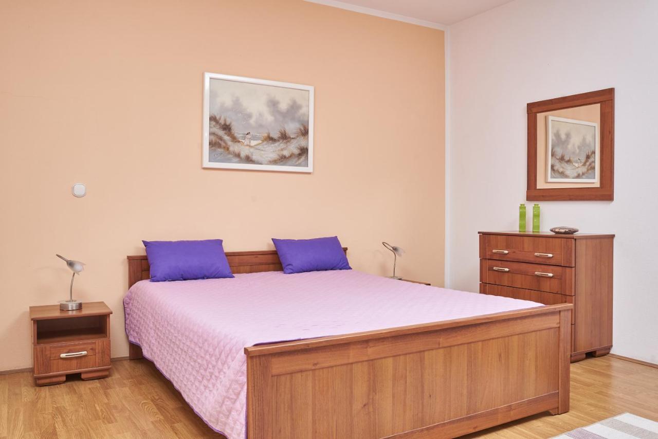 Apartments Lovric With Sea View Kaštela Kültér fotó