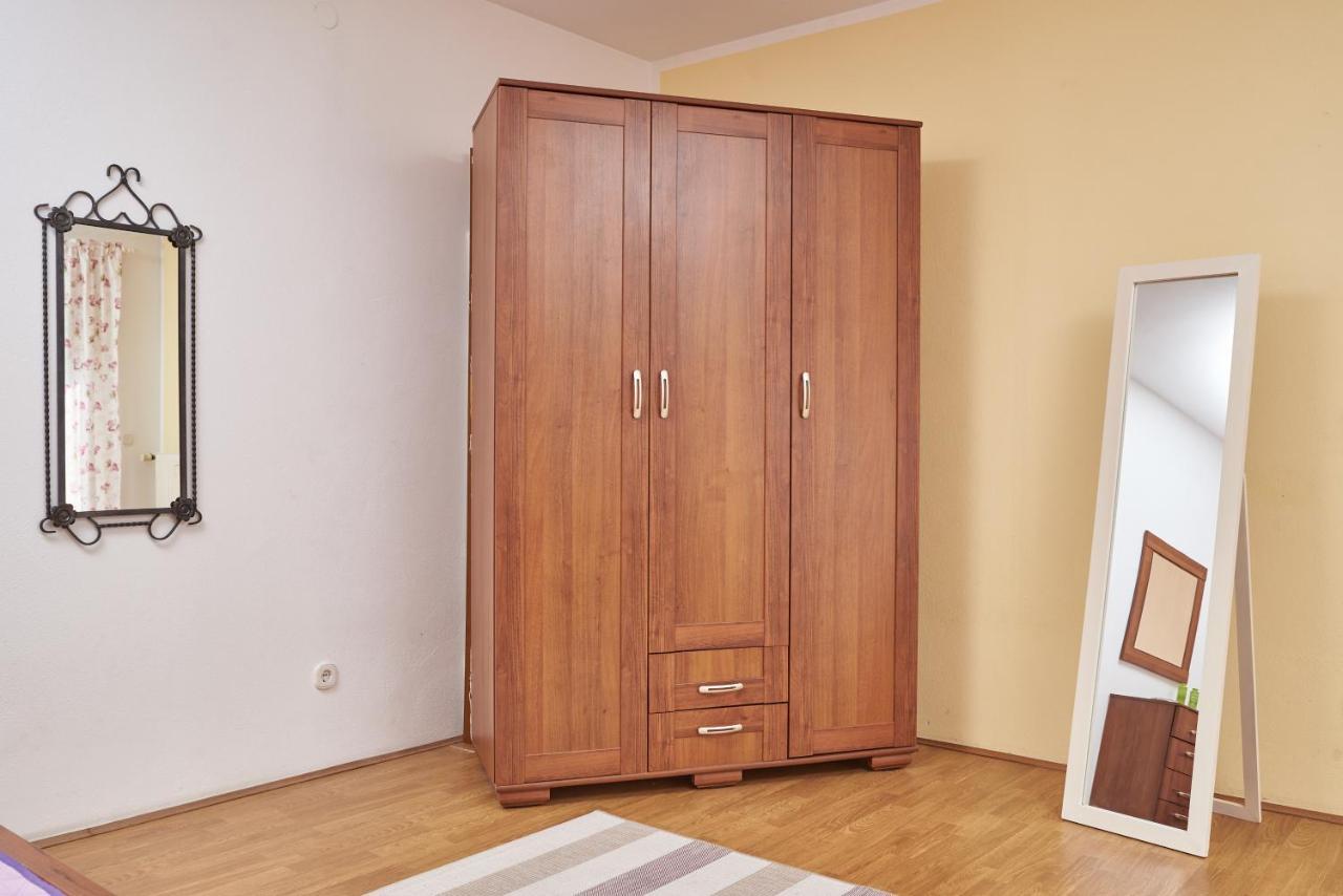 Apartments Lovric With Sea View Kaštela Kültér fotó